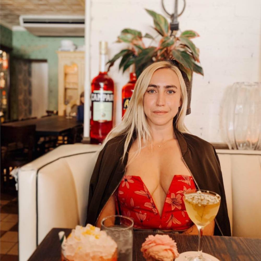 Meet your Posher, Danielle